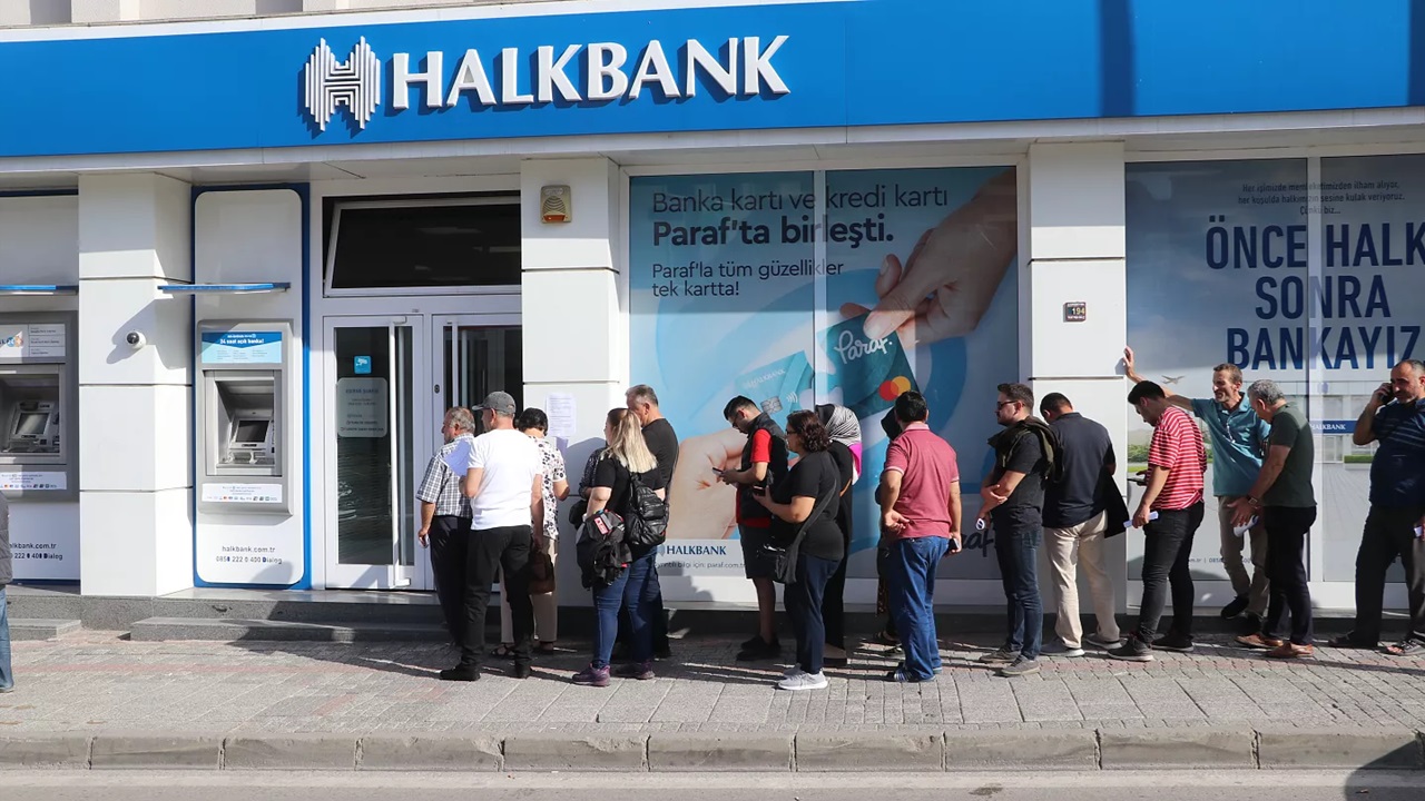 Halkbank 50.000 TL'ye kadar borçları kapatacak! TC kimlik numaranızı yazın hemen kısa mesaj ile başvurun